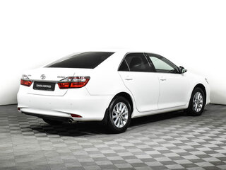 2016 Toyota Camry VII (XV50) Рестайлинг, белый, 2150000 рублей, вид 4