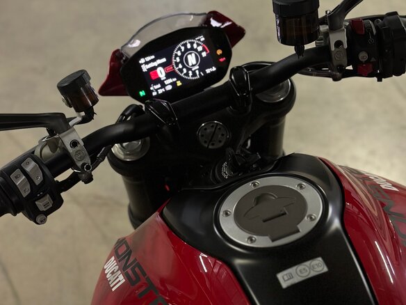 2023 Ducati Monster 937, красный, 1600000 рублей - вид 11