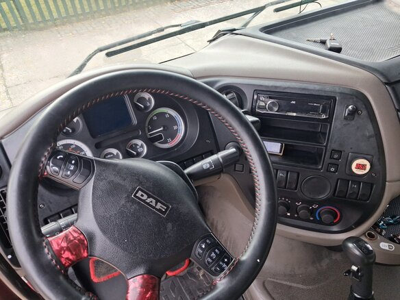 2012 DAF XF 105, пурпурный, 4700000 рублей - вид 8