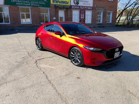 2020 Mazda 3 IV (BP), красный, 1520000 рублей - вид 5