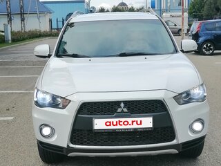 2010 Mitsubishi Outlander II Рестайлинг, белый, 1000000 рублей, вид 3