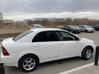 2000 Toyota Corolla IX (E120, E130), белый, 700000 рублей, вид 2
