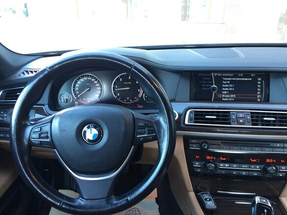 2010 BMW 7 серии 730d V (F01/F02/F04), чёрный - вид 13