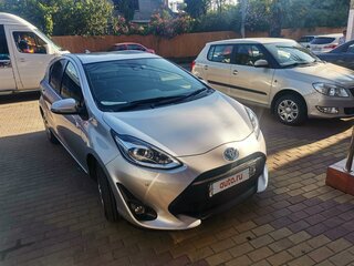 2018 Toyota Aqua I Рестайлинг 2, серебристый, 1200000 рублей, вид 3