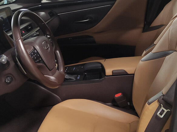 2020 Lexus ES 250 VII, чёрный, 4700000 рублей - вид 17