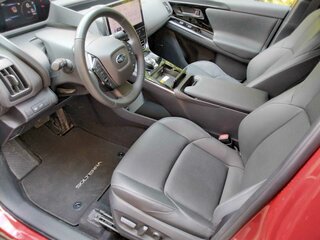 2023 Subaru Solterra, красный, 3500000 рублей, вид 3
