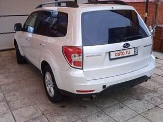 2010 Subaru Forester III, белый, 1380000 рублей, вид 4