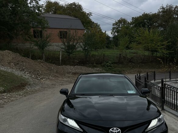 2019 Toyota Camry VIII (XV70), чёрный, 2750000 рублей