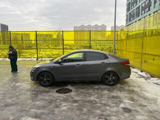 2016 Kia Rio III Рестайлинг, серый, 670000 рублей, вид 5