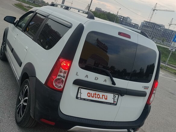 2021 Lada (ВАЗ) Largus Cross I Рестайлинг, белый, 1600000 рублей - вид 3