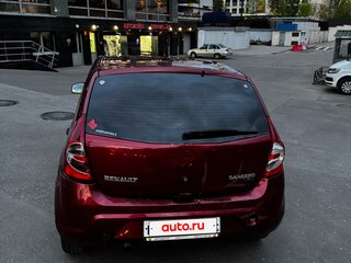 2011 Renault Sandero I, красный, 300000 рублей, вид 4