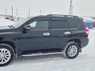 2016 Toyota Land Cruiser Prado 6-speed 150 Series Рестайлинг 1, чёрный, 4300000 рублей, вид 4