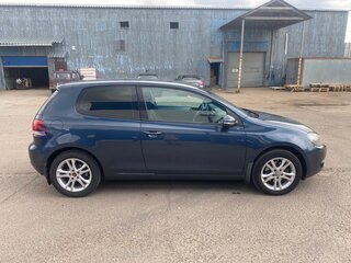 2012 Volkswagen Golf VI, синий, 1000000 рублей, вид 2