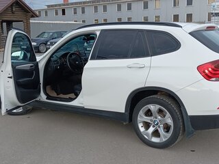 2014 BMW X1 20i I (E84) Рестайлинг, белый, 1900000 рублей, вид 5