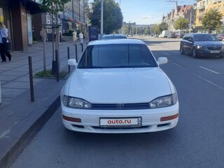 1992 Toyota Camry III (XV10), белый, 420000 рублей, вид 2