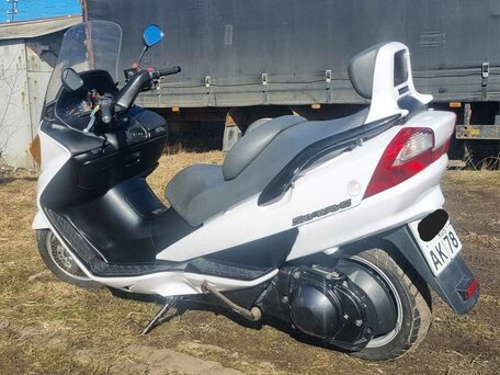 2003 Suzuki Burgman (SkyWave) 400, белый, 260000 рублей, вид 1