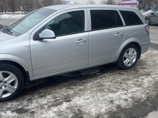 2011 Opel Astra H Рестайлинг, серебристый, 850000 рублей, вид 5