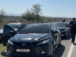 2018 Toyota Camry VIII (XV70), синий, 2870000 рублей, вид 1