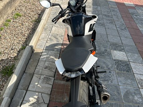 2017 KTM 250 Duke, белый, 295000 рублей, вид 3