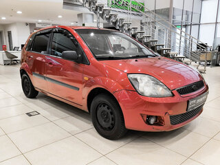 2008 Ford Fiesta Mk5, красный, 250000 рублей, вид 3