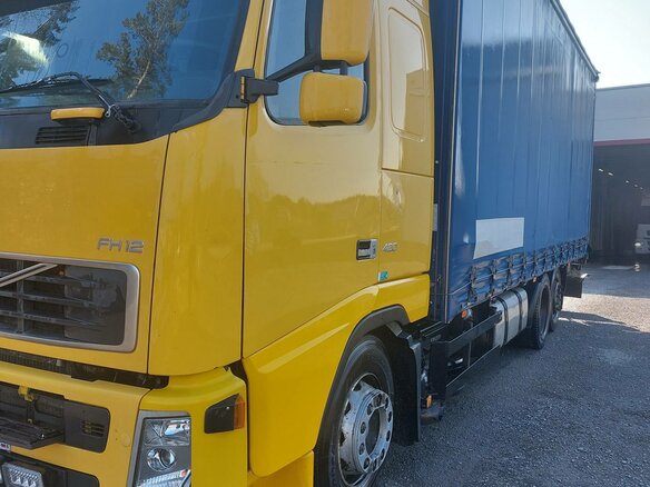 2005 Volvo FH, жёлтый, 4490000 рублей - вид 5