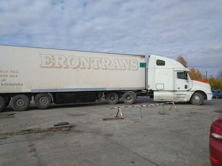 2003 Freightliner Columbia, белый, 1100000 рублей, вид 4