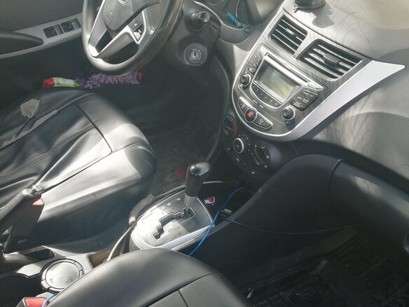 2012 Hyundai Solaris I, серый, 850000 рублей - вид 2