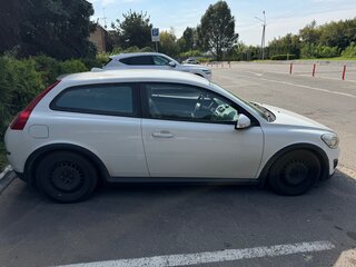 2010 Volvo C30 I Рестайлинг, белый, 699000 рублей, вид 3