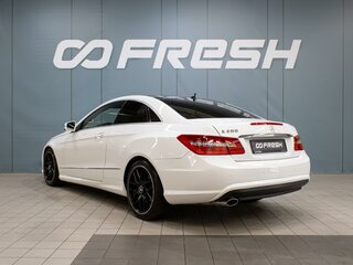 2013 Mercedes-Benz E-Класс 200 IV (W212, S212, C207) Рестайлинг, белый, 1760000 рублей, вид 2