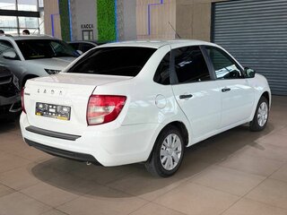 2020 Lada (ВАЗ) Granta I Рестайлинг, белый, 575000 рублей, вид 4