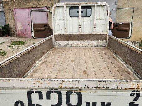 1990 Toyota Dyna, белый, 700000 рублей, вид 3