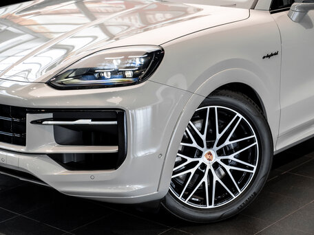 2025 Porsche Cayenne E-Hybrid III Рестайлинг, серый, 18025000 рублей, вид 4