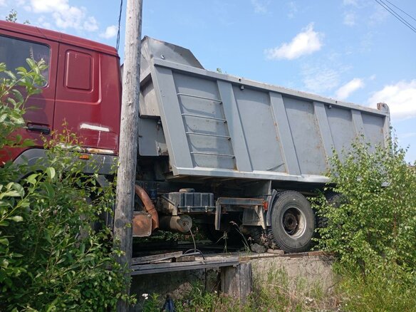2013 МАЗ 6501, красный, 1500000 рублей - вид 4
