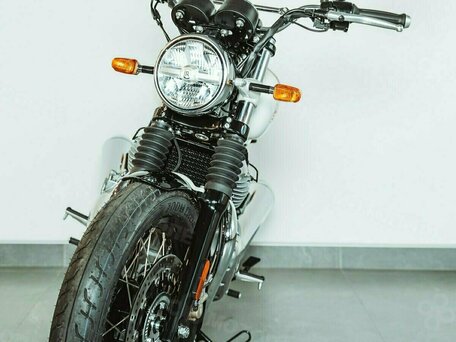 2025 Royal Enfield Interceptor 650, чёрный, 699000 рублей, вид 4