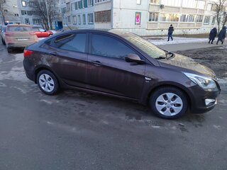 2014 Hyundai Solaris I Рестайлинг, коричневый, 850000 рублей, вид 2