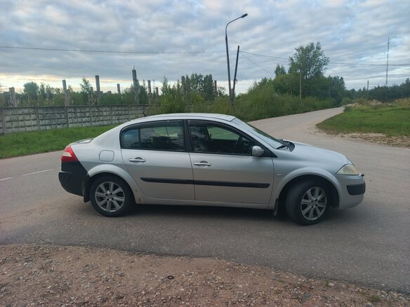 2005 Renault Megane II, серый, 200000 рублей - вид 2