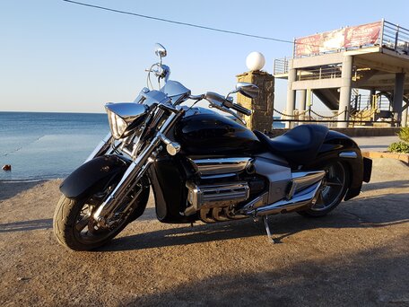 2004 Honda Valkyrie Rune, чёрный, 1950000 рублей, вид 2