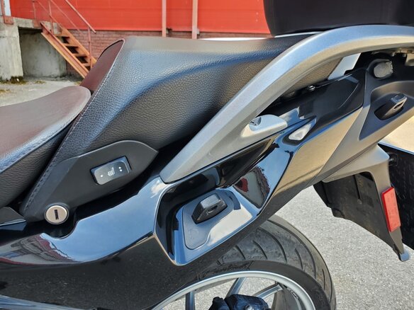 2015 BMW R 1200 RT, чёрный, 1200000 рублей - вид 8