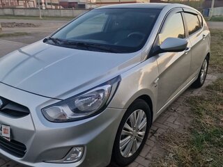 2012 Hyundai Solaris I, серебристый, 650000 рублей, вид 1