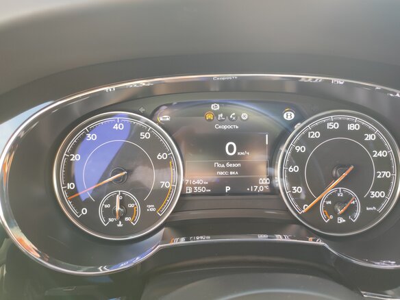 2017 Bentley Bentayga I, чёрный, 10300000 рублей - вид 21