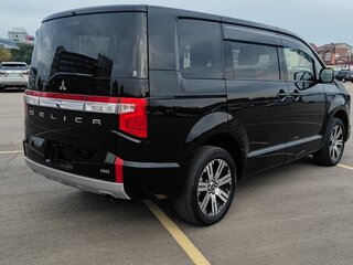 2019 Mitsubishi Delica D:5 I Рестайлинг, чёрный, 3680000 рублей, вид 4
