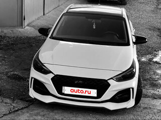 2017 Hyundai Solaris II, белый, 1440000 рублей, вид 4