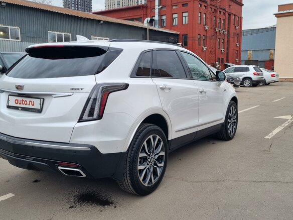 2020 Cadillac XT5 I Рестайлинг, белый, 4500000 рублей - вид 7