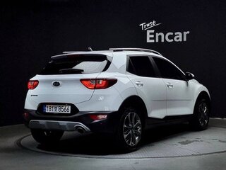2020 Kia Stonic I, белый, 1480000 рублей, вид 3
