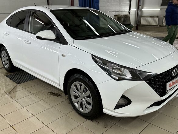 2020 Hyundai Solaris II, белый, 1700000 рублей