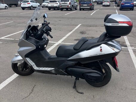 2005 Honda Silver Wing 600, серебристый, 300000 рублей, вид 2