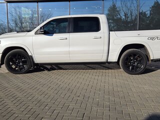 2022 Ram 1500 Crew Cab eTorque V, белый, 7900000 рублей, вид 3