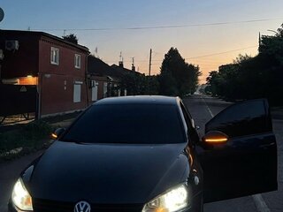 2013 Volkswagen Golf VII, синий, 1477800 рублей, вид 2