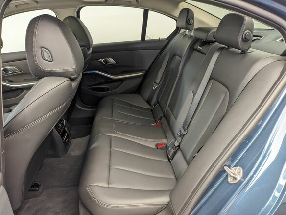 2025 BMW 3 серии 320i VII (G2x) Рестайлинг 2, синий, 5780000 рублей - вид 11