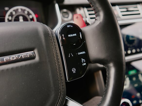 2021 Land Rover Range Rover IV Рестайлинг, чёрный, 11500000 рублей - вид 18